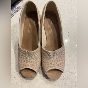 Toms Wedges - Size 8W - Gently Used